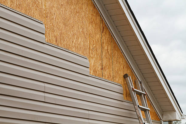 Professional Emergency Siding Repair technician working in Dameron, MD